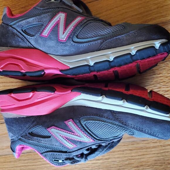 New Balance 990v4 Grey with Pink size 7.5 women's USA - Picture 7 of 12